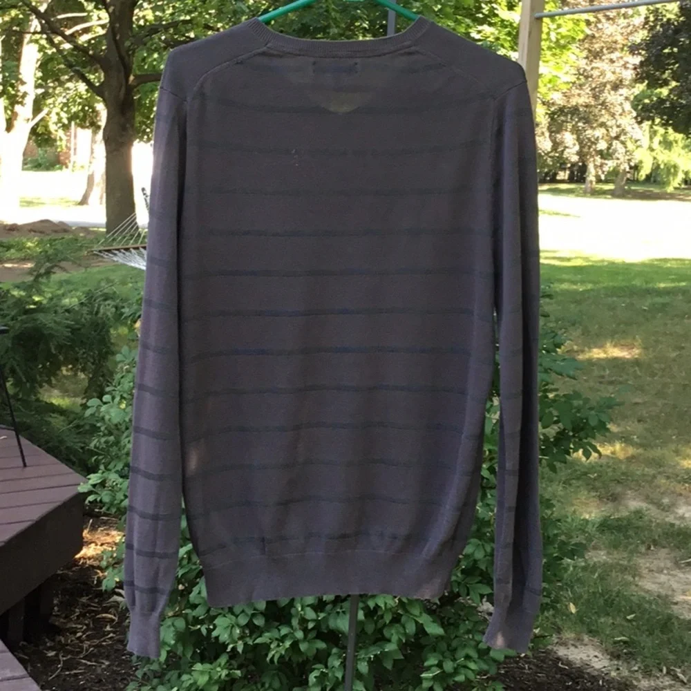 Marc Anthony gray sweater